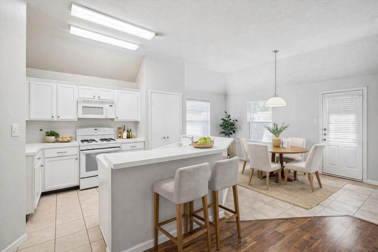Blossom Creek Ct, Kingwood, TX 77339 #1