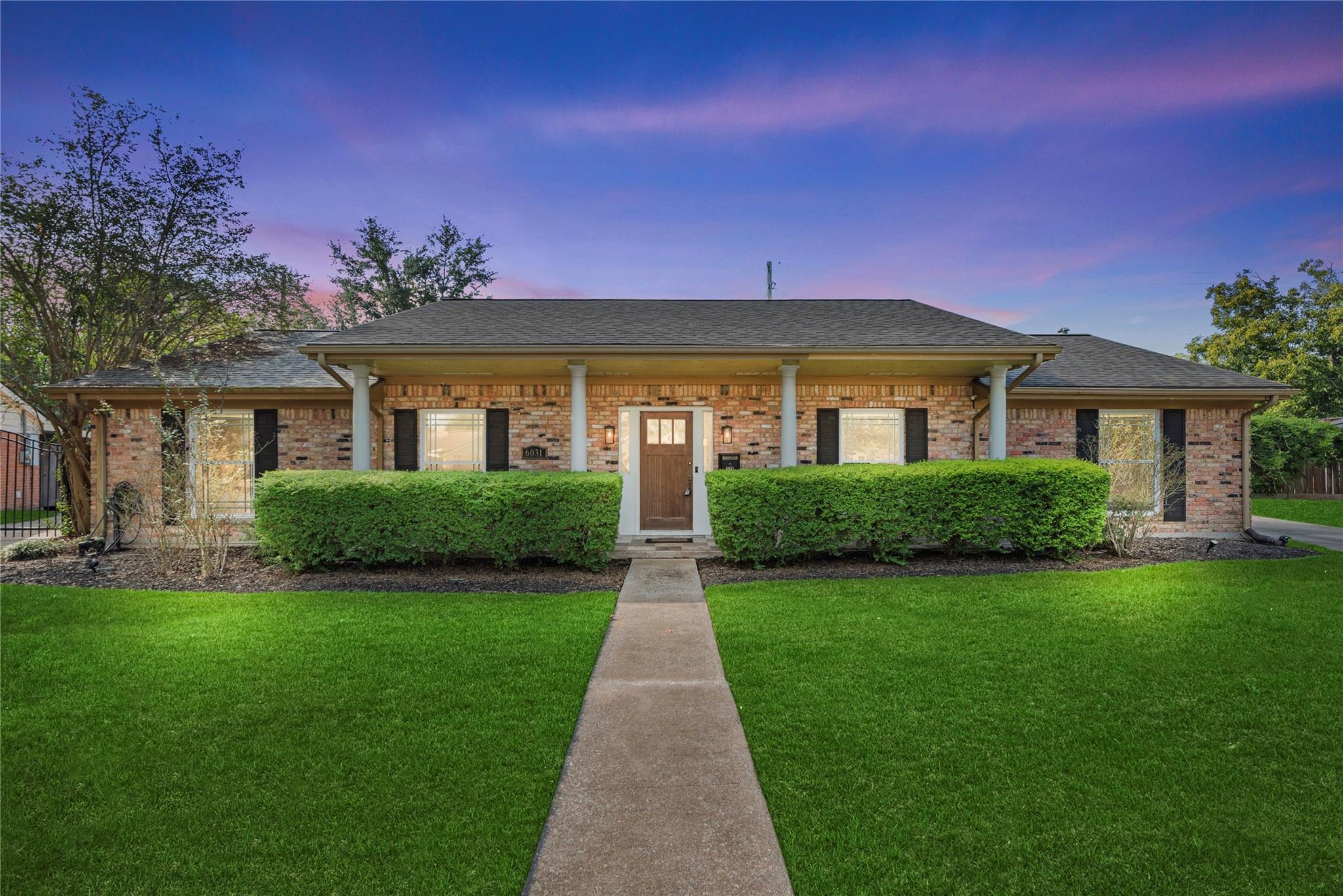 Mcknight St, Houston, TX 77035