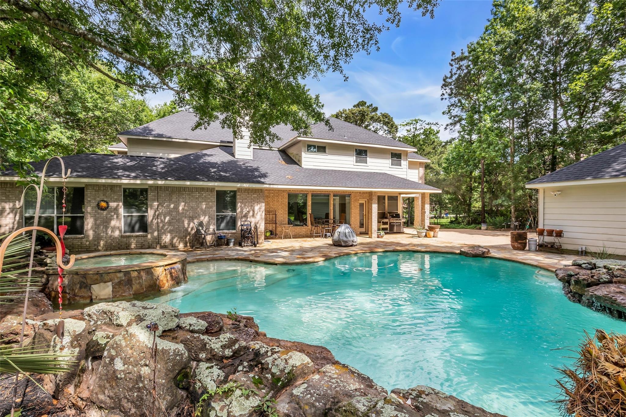 Clubhouse Cir, Magnolia, TX 77354
