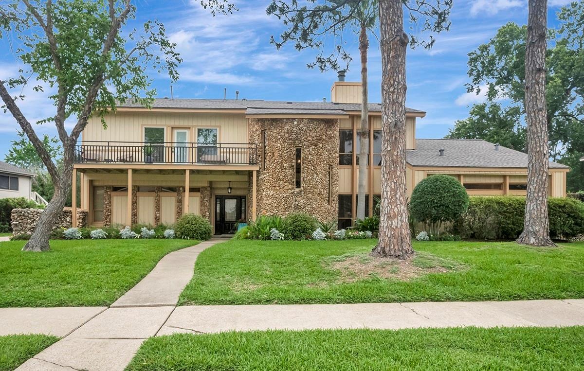 Crestwood Dr, El Lago, TX 77586