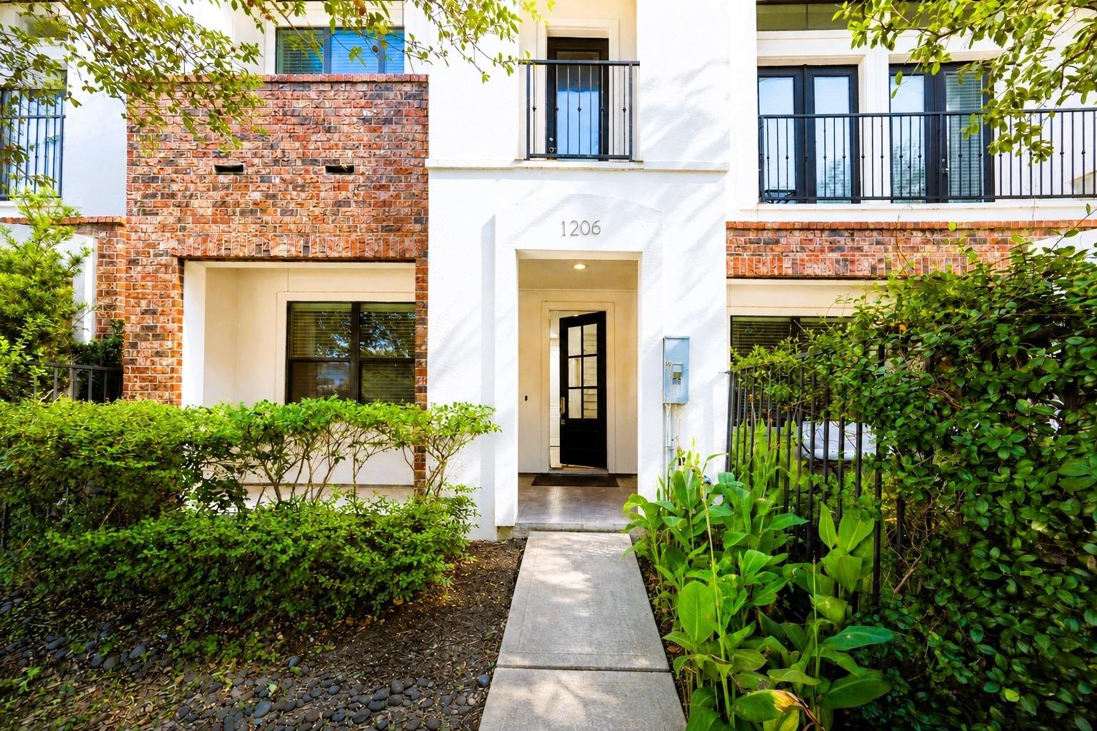 Dallas St, Houston, TX 77019