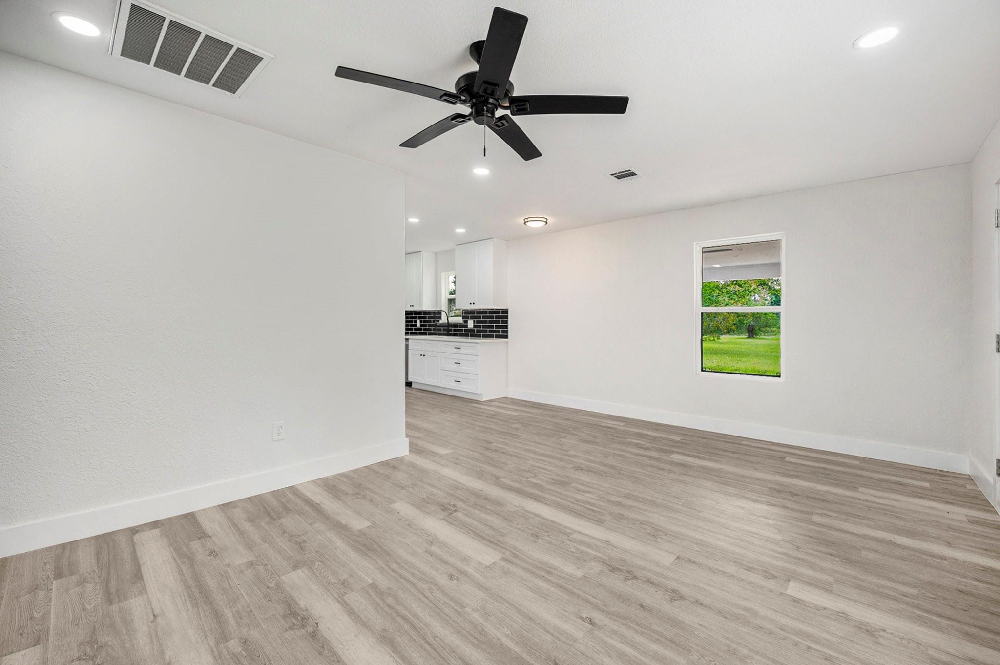 Columbia St, Angleton, TX 77515 #1
