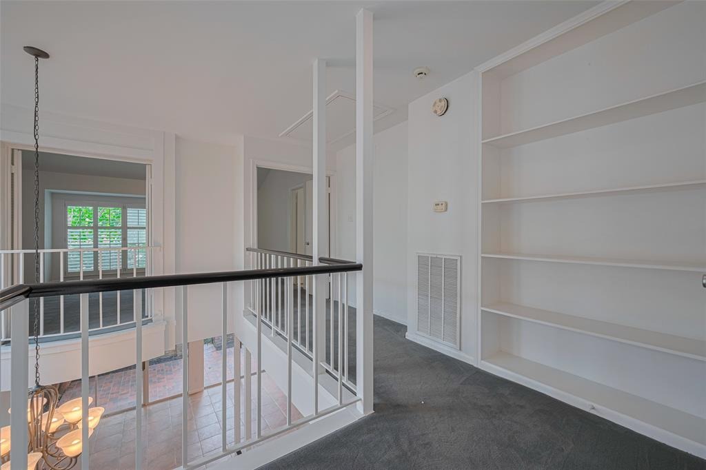 Sugar Hill Dr, Houston, TX 77057 #1