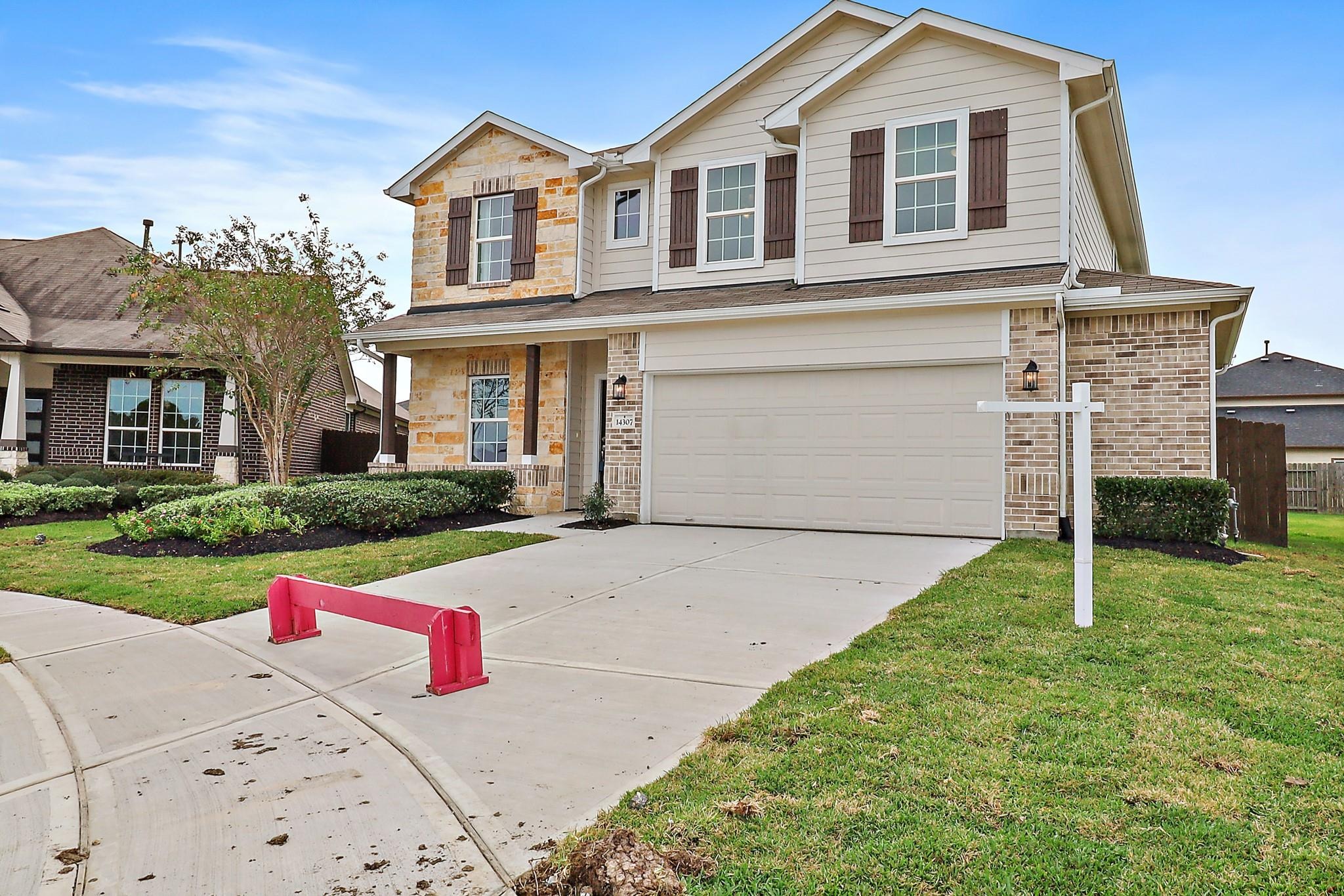 Pecan Maple Dr, Crosby, TX 77532