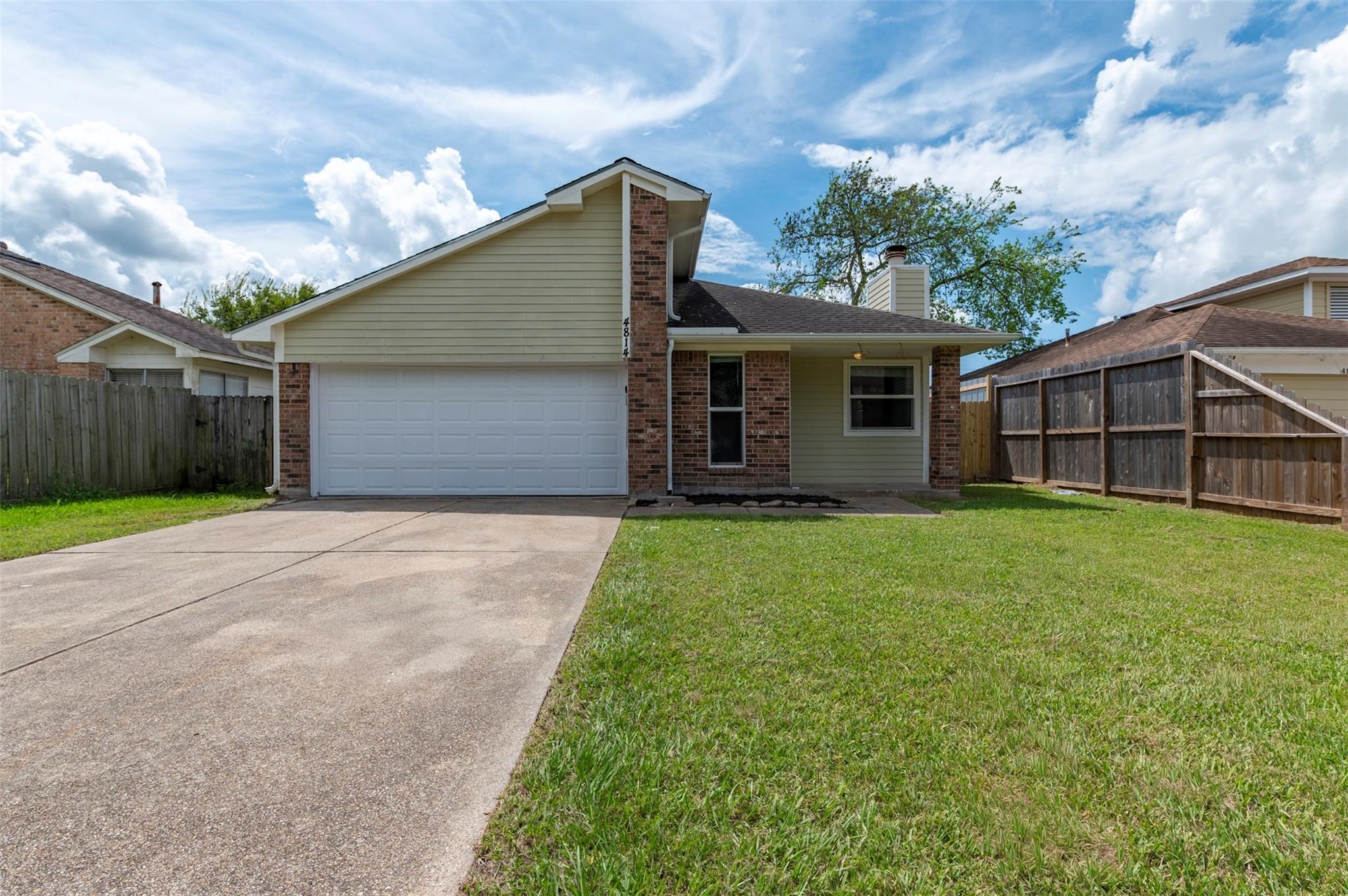 Big Reef Dr, Bacliff, TX 77518