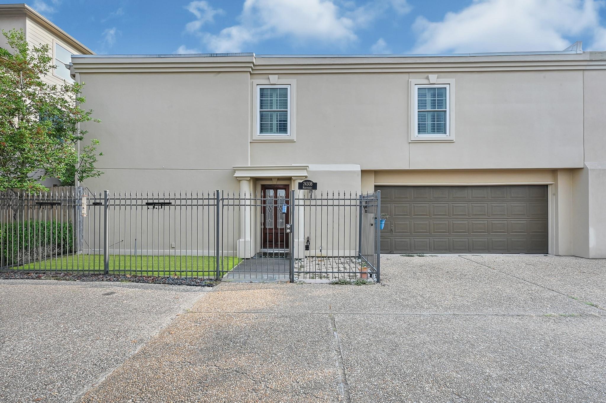 Nantucket Dr, Houston, TX 77057