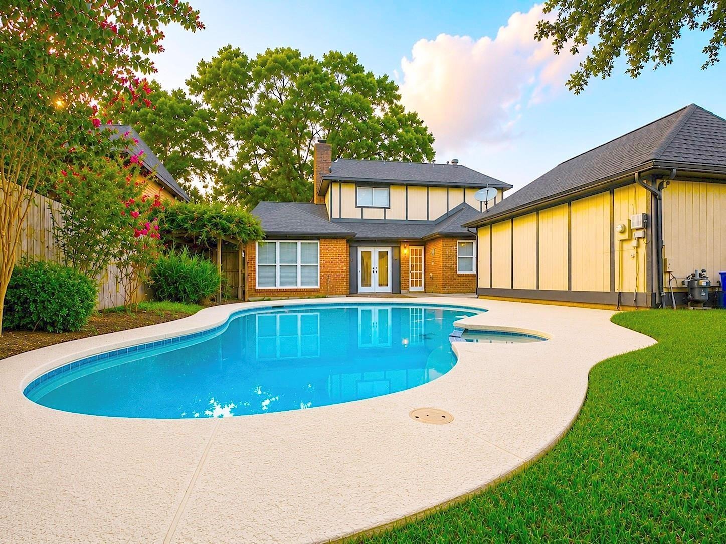 LA Mancha Dr, Houston, TX 77083