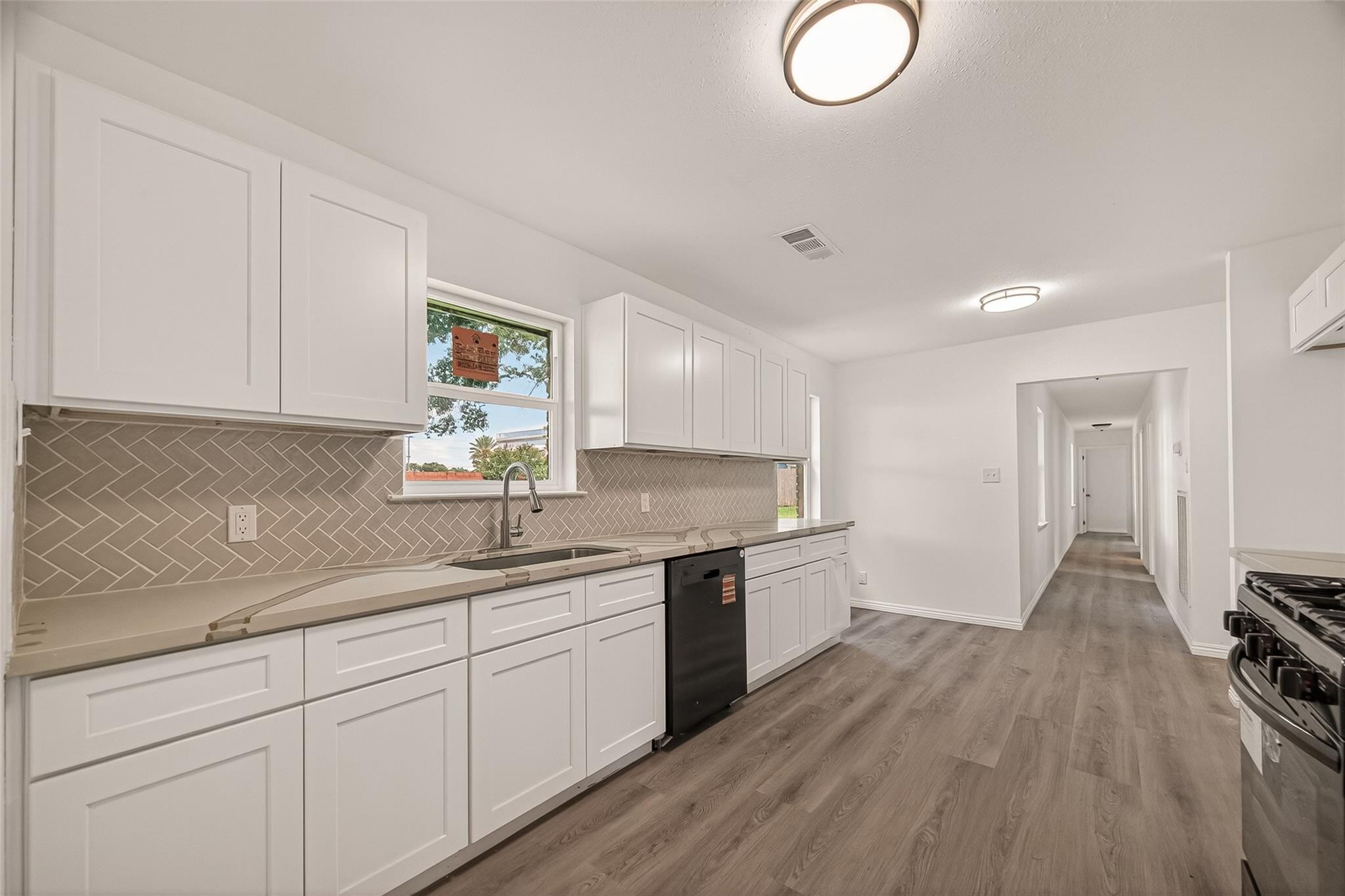 Kings Lynn St, Houston, TX 77058 #1