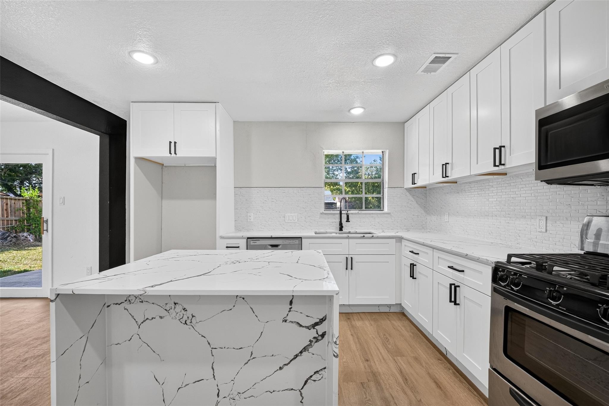 Creager St, Houston, TX 77034 #1