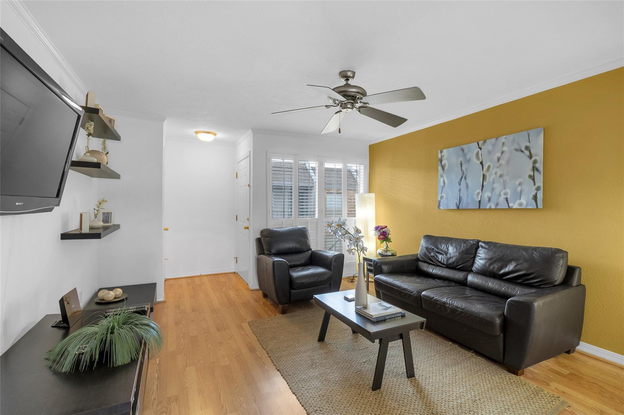 Skyline Dr, Houston, TX 77057