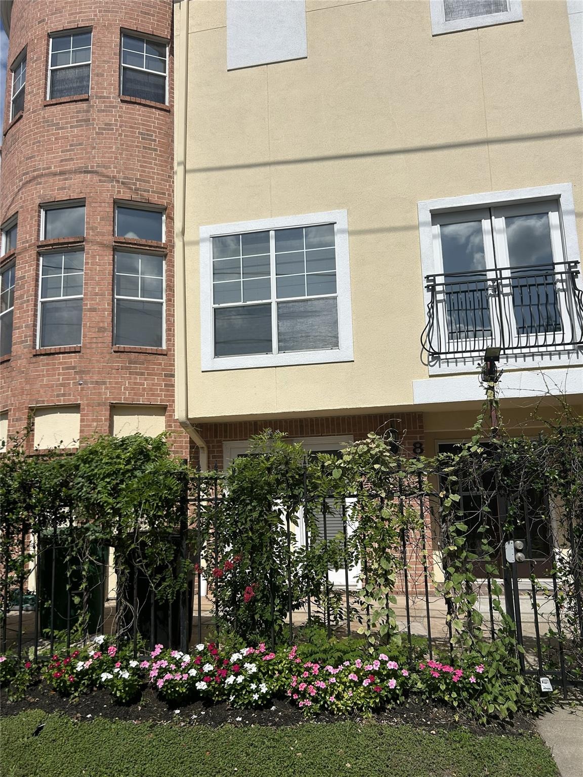 Knox St, Houston, TX 77007