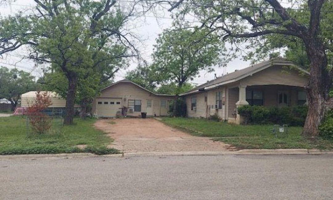 Wall St, Brady, TX 76825 #1