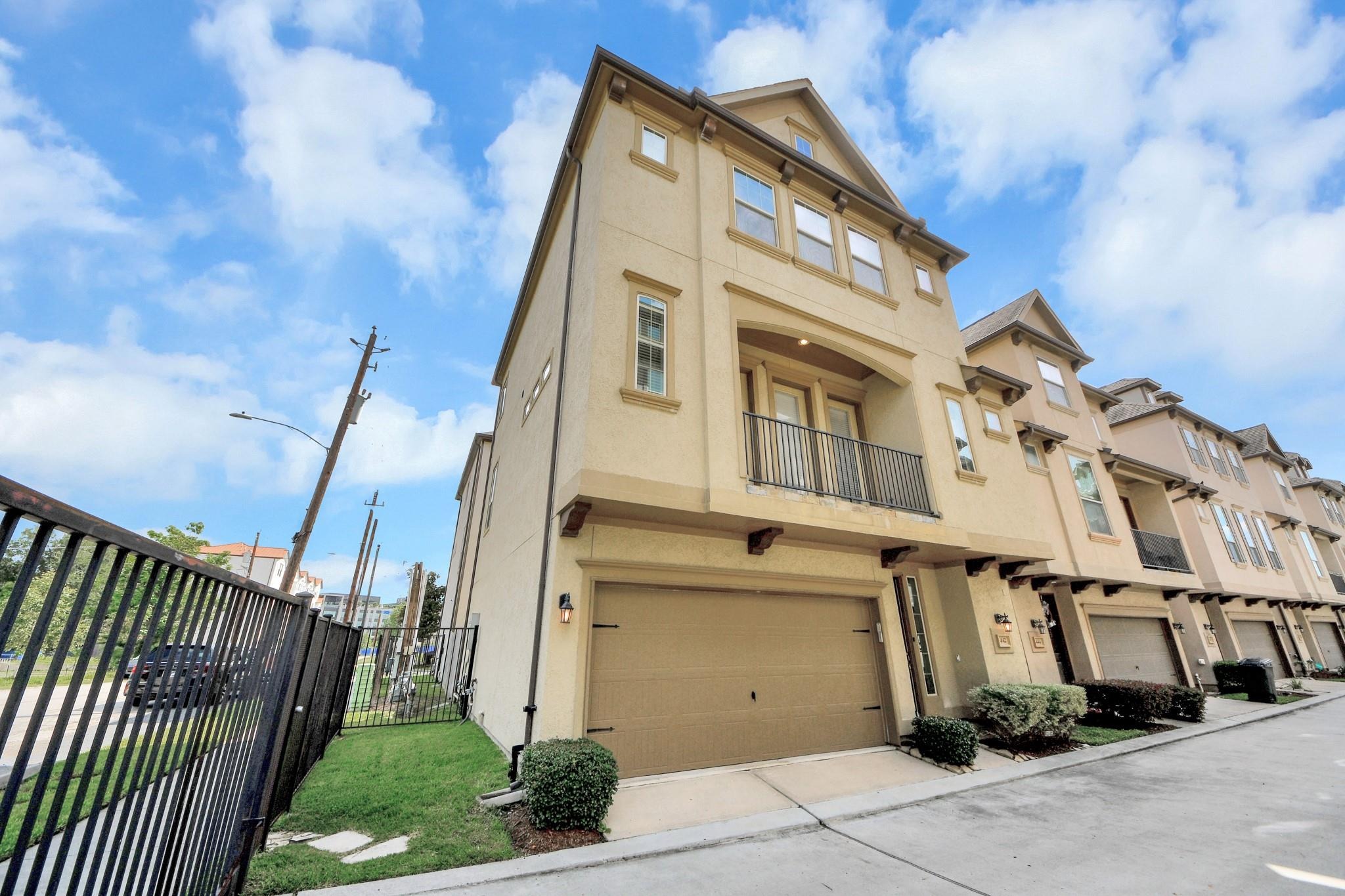 Live Oak St, Houston, TX 77003