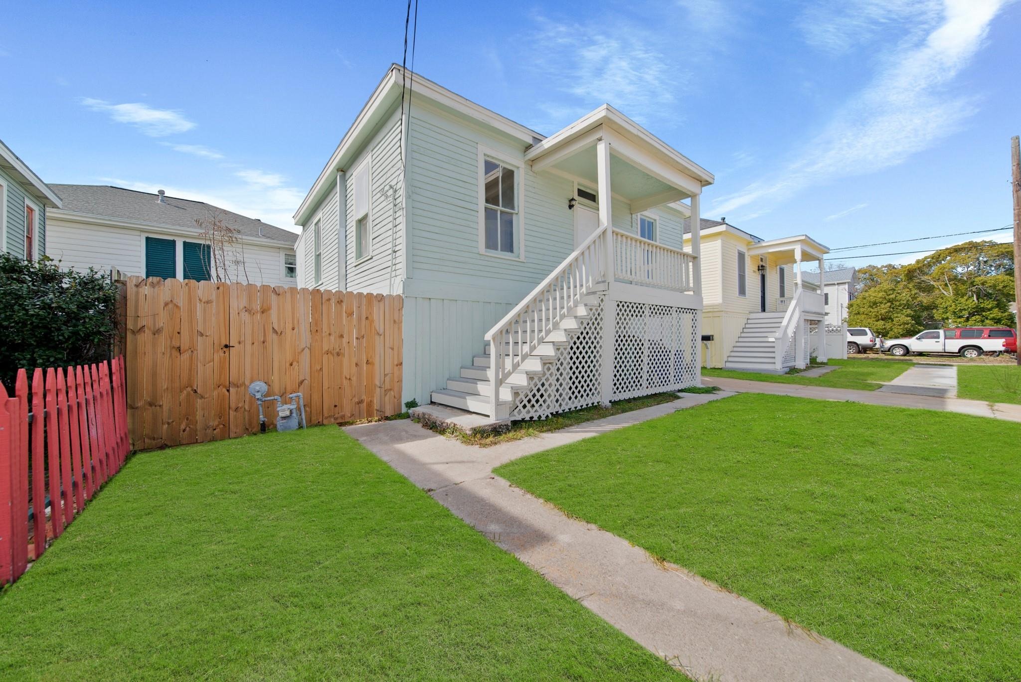 36th St, Galveston, TX 77550
