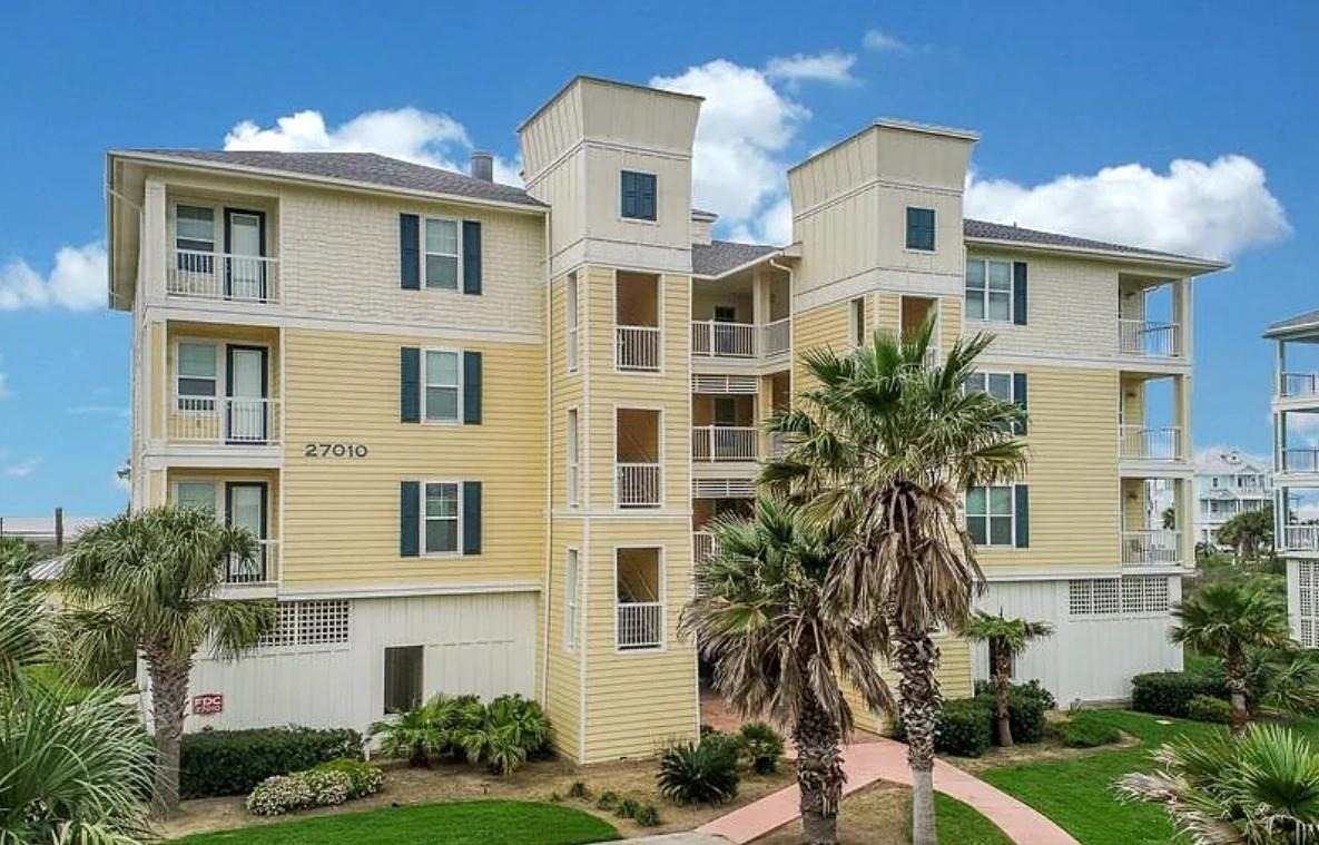 Estuary Dr, Galveston, TX 77554
