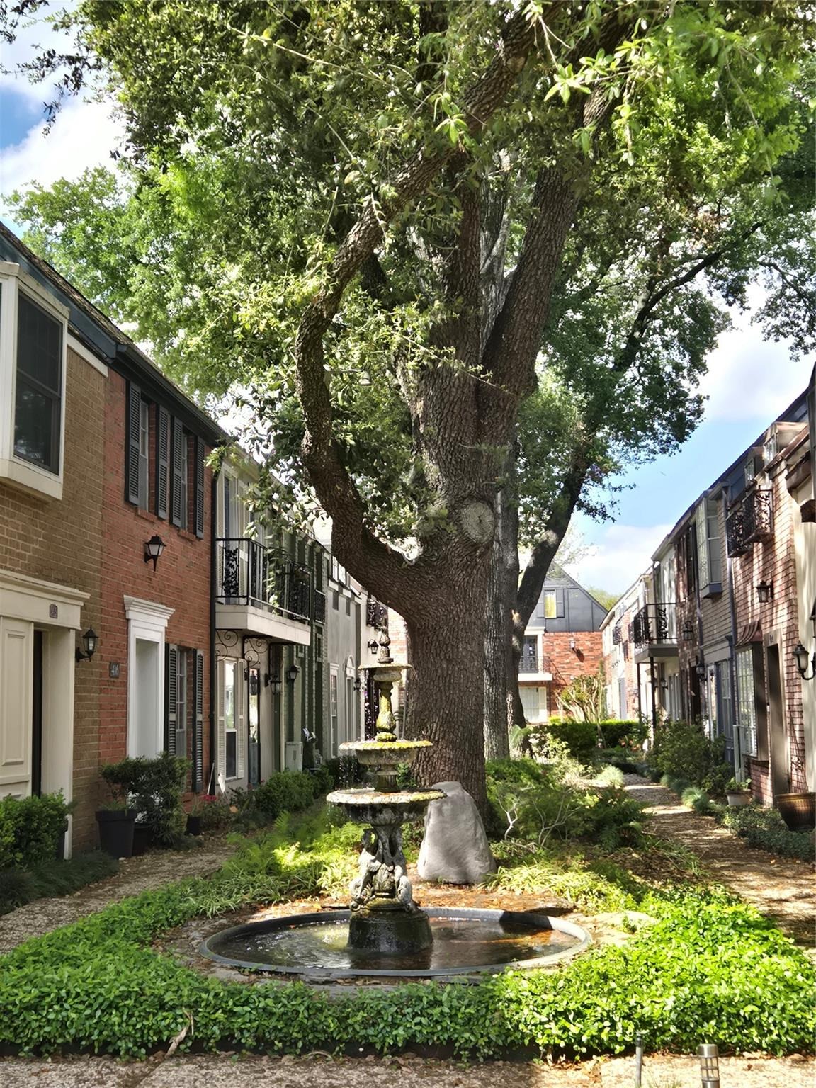 Burdine St, Houston, TX 77035