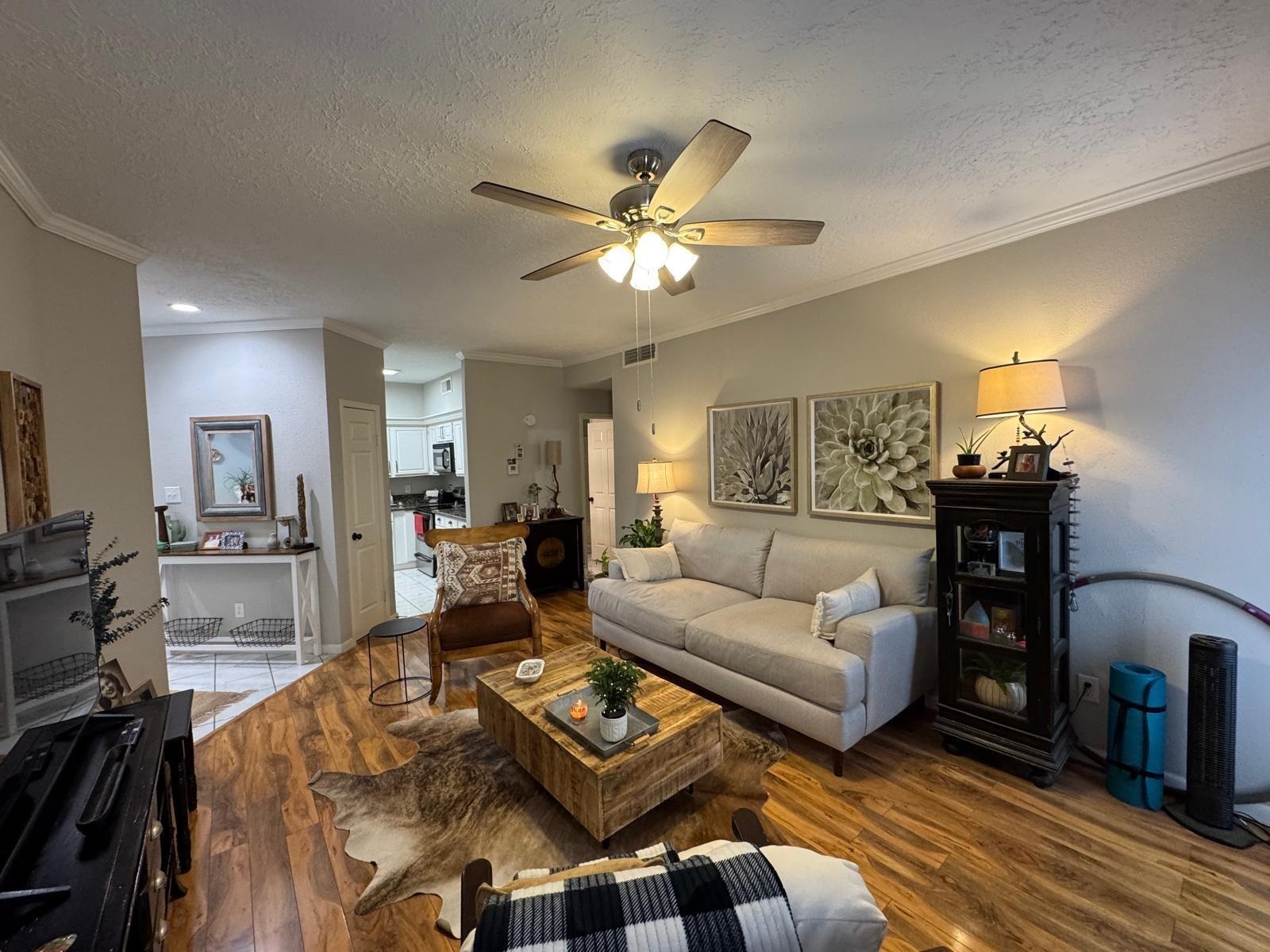 Spenwick Dr, Houston, TX 77055