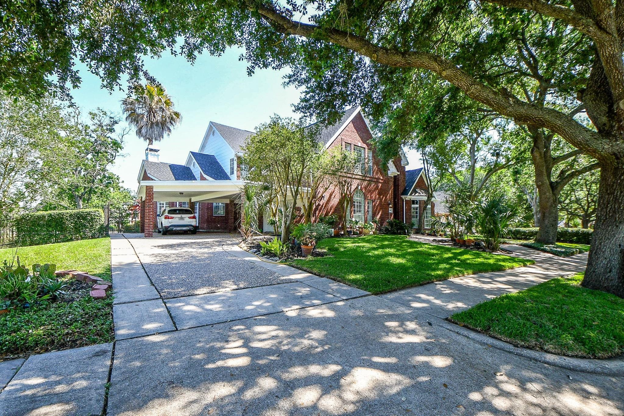 Kingfisher Dr, Sugar Land, TX 77478 #1