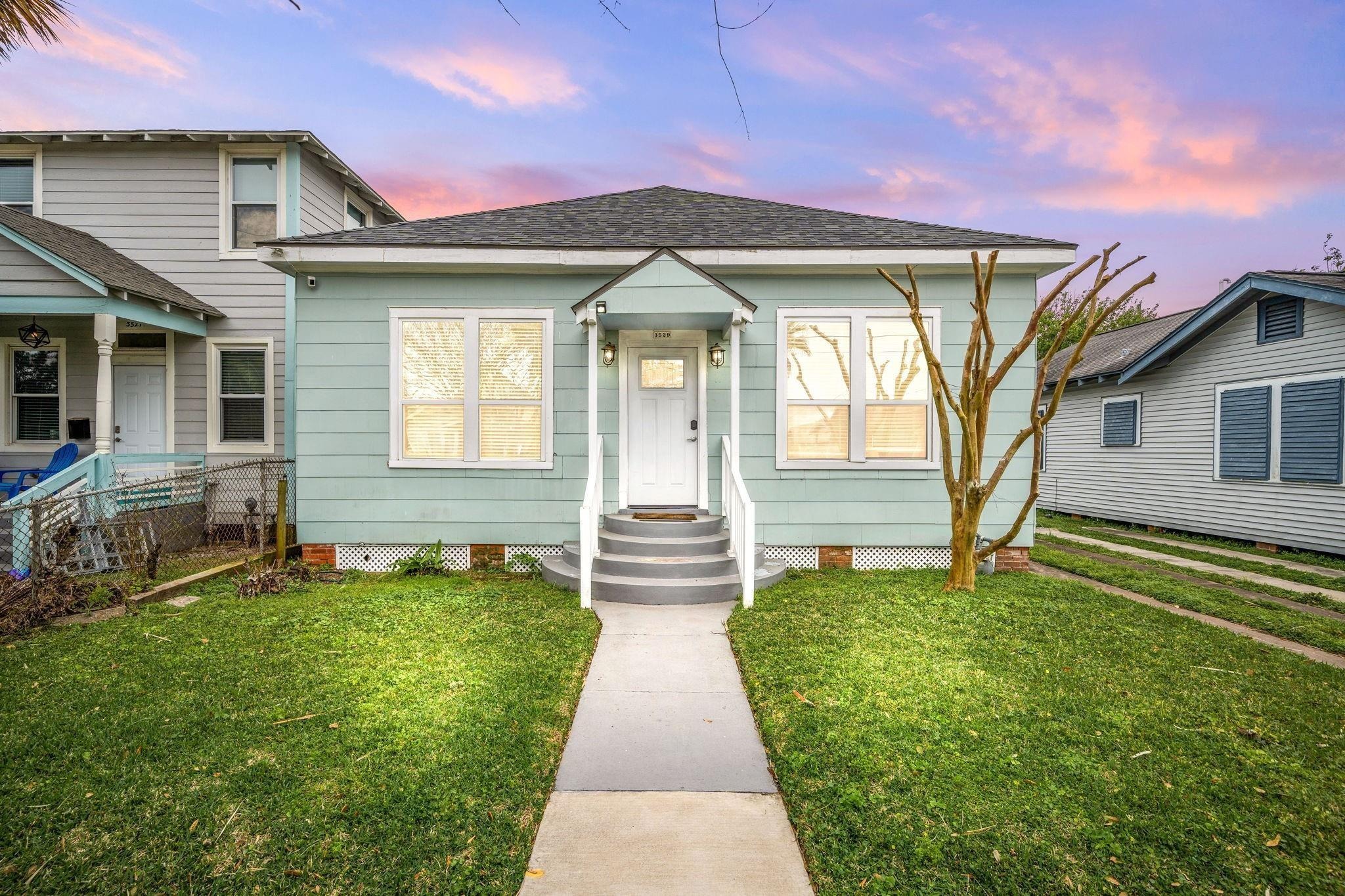 Avenue , Galveston, TX 77550