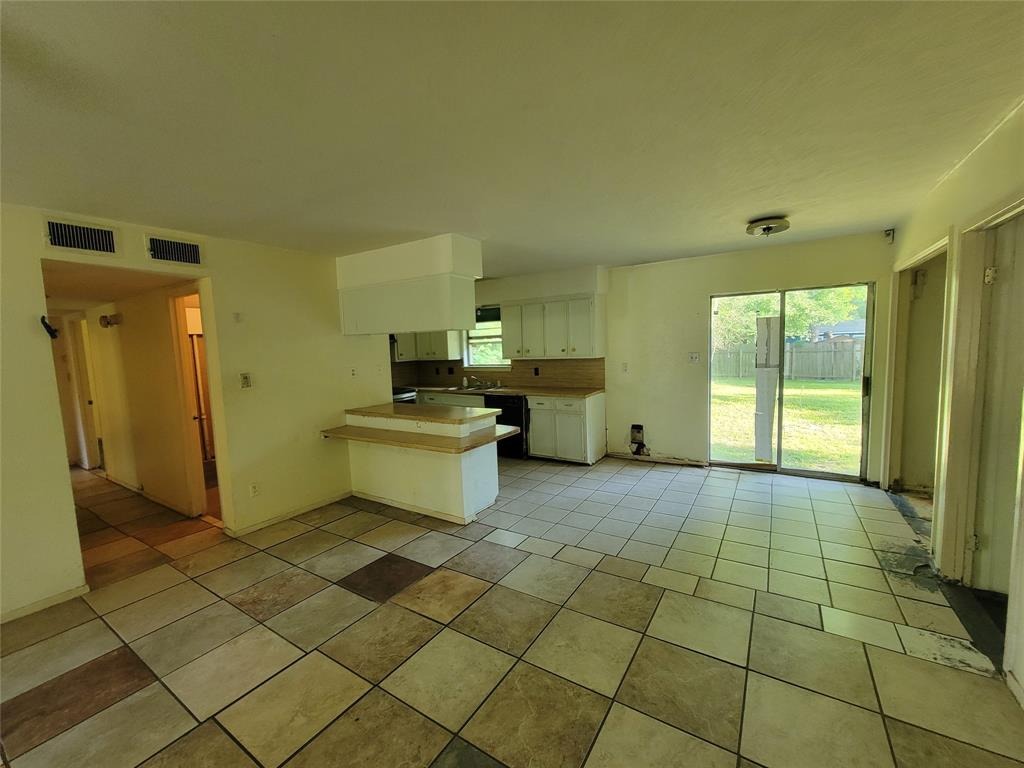Forest Dr, Willis, TX 77378 #1