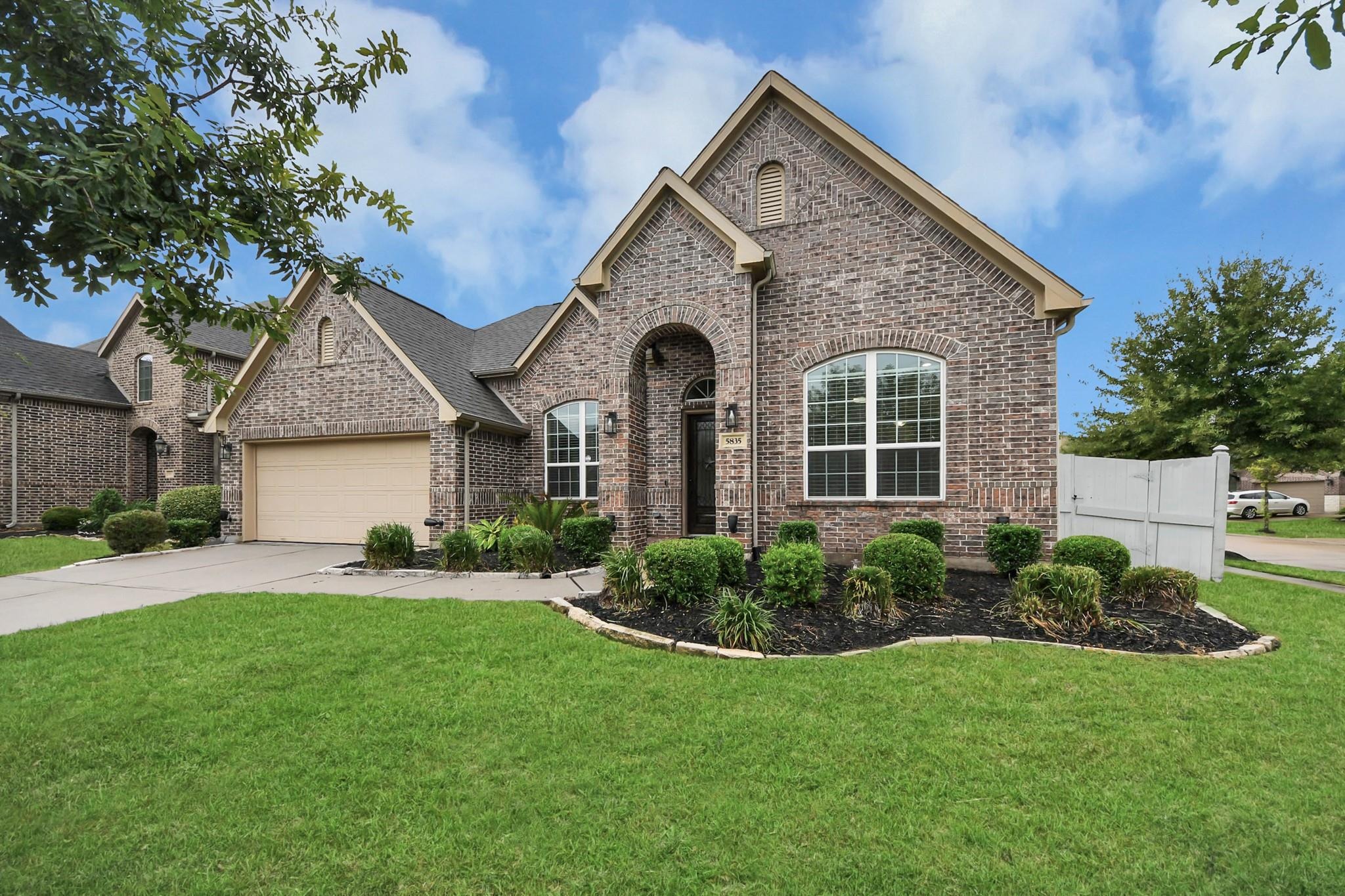 Chaste Ct, Richmond, TX 77469