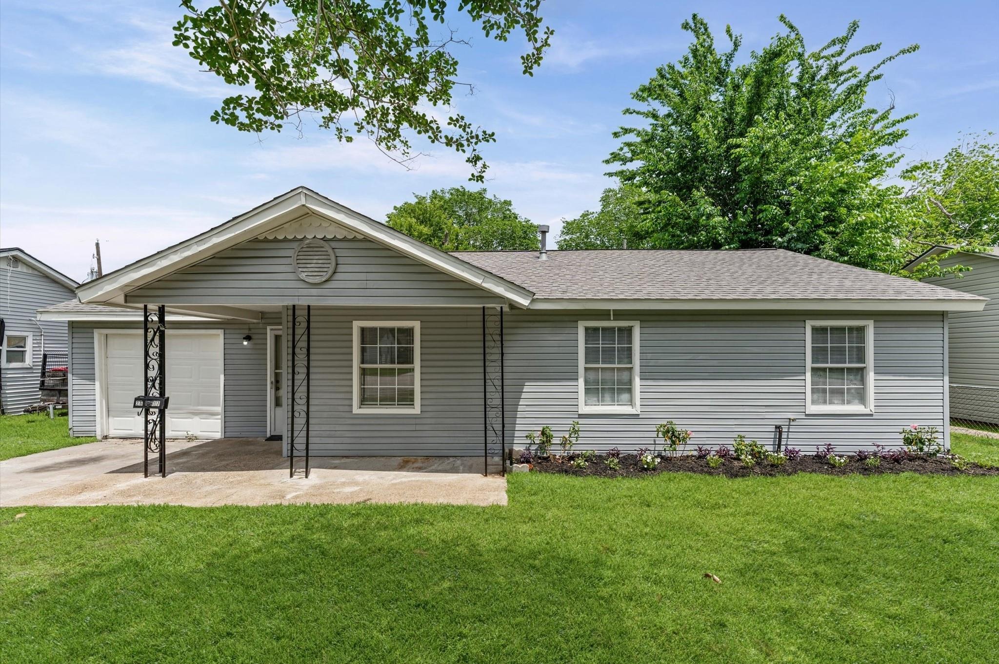 Kingsdale Dr, Deer Park, TX 77536