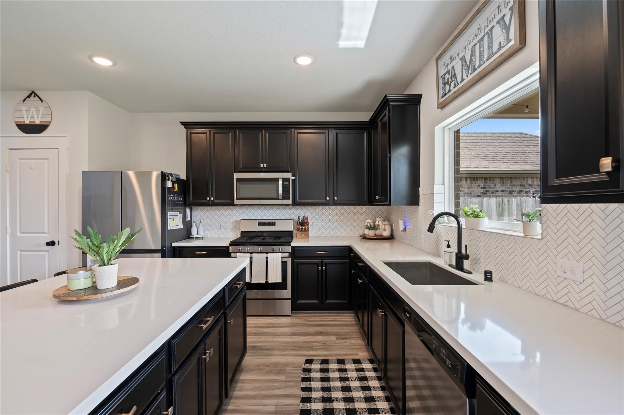 Bernadino Dr, LA Marque, TX 77568 #1
