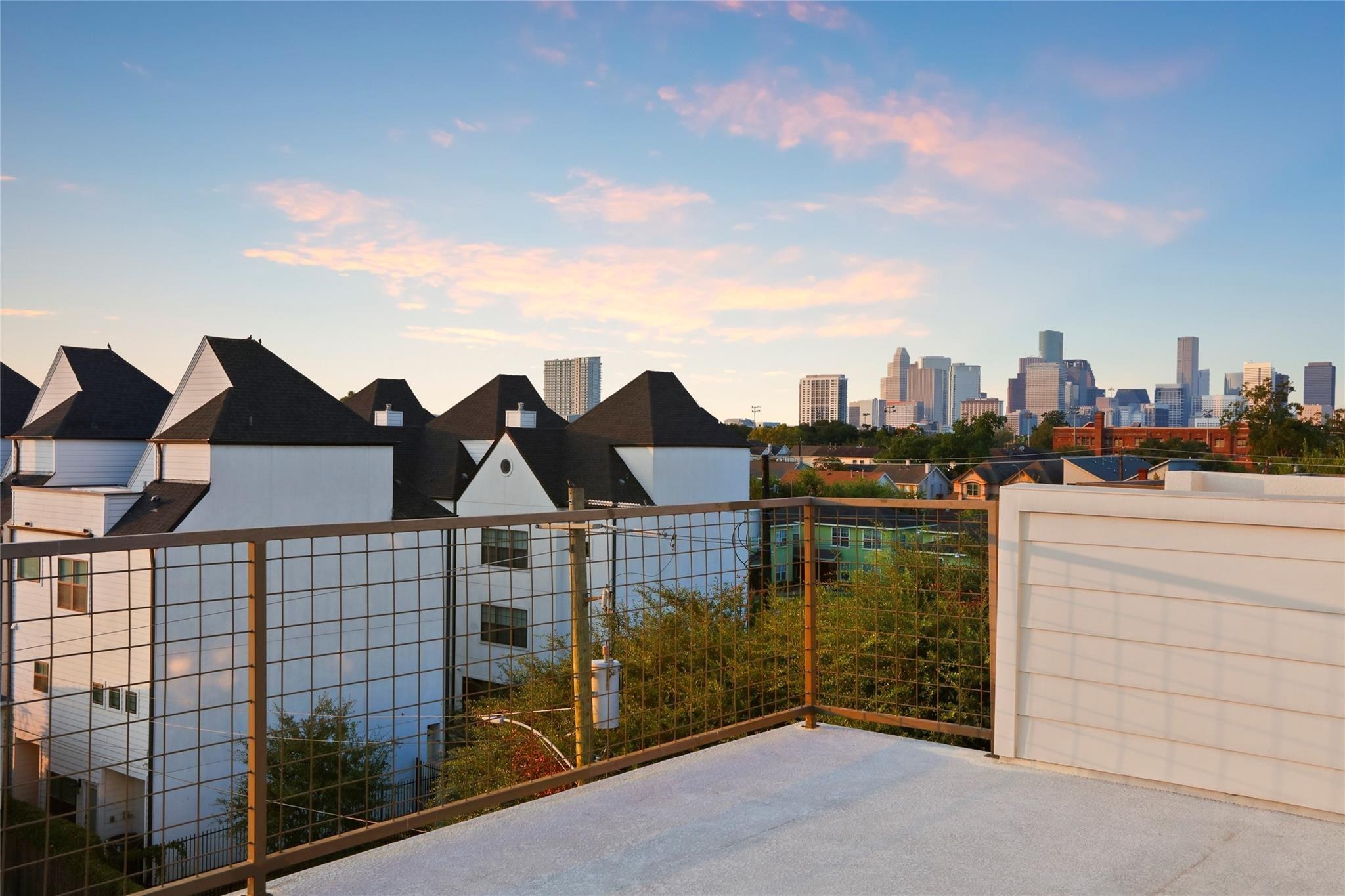 Chartres St, Houston, TX 77004