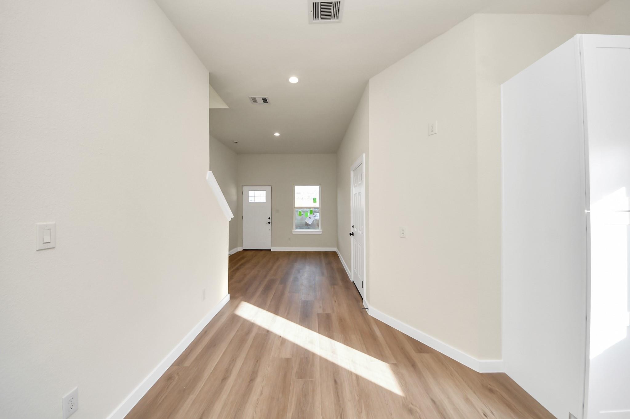 Peachtree St, Houston, TX 77016 #1