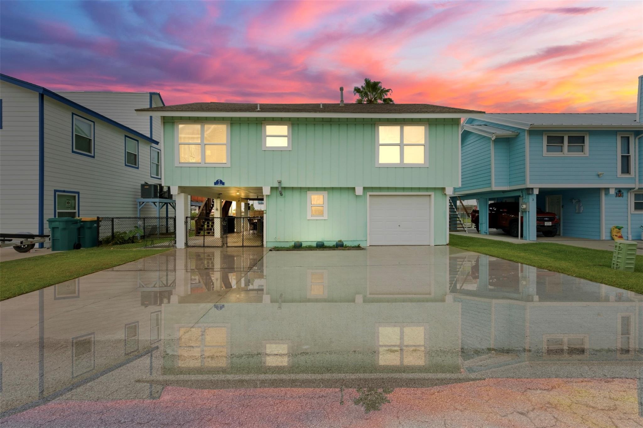 Sandpiper St, LA Marque, TX 77568