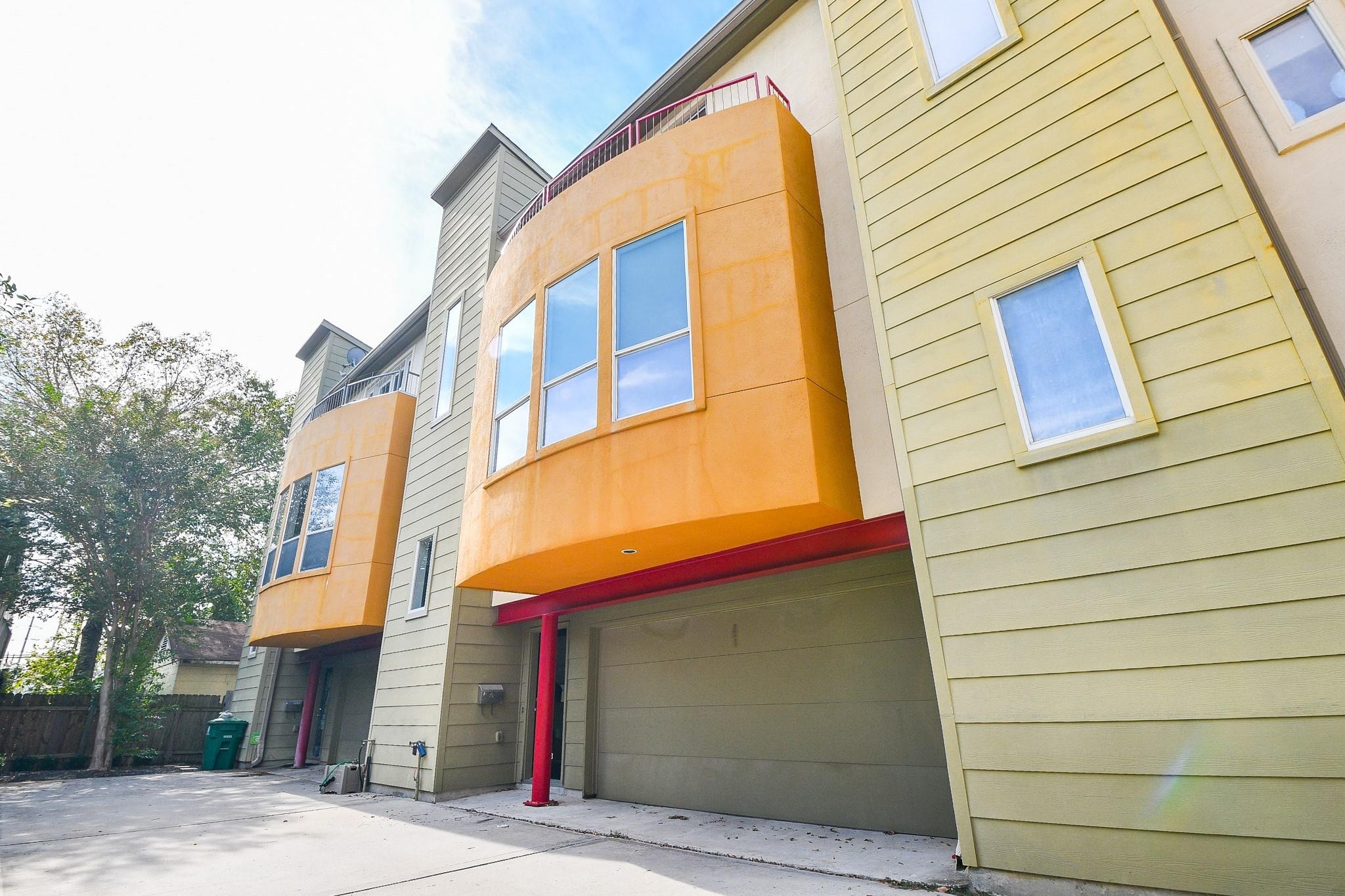 Dennis St, Houston, TX 77006