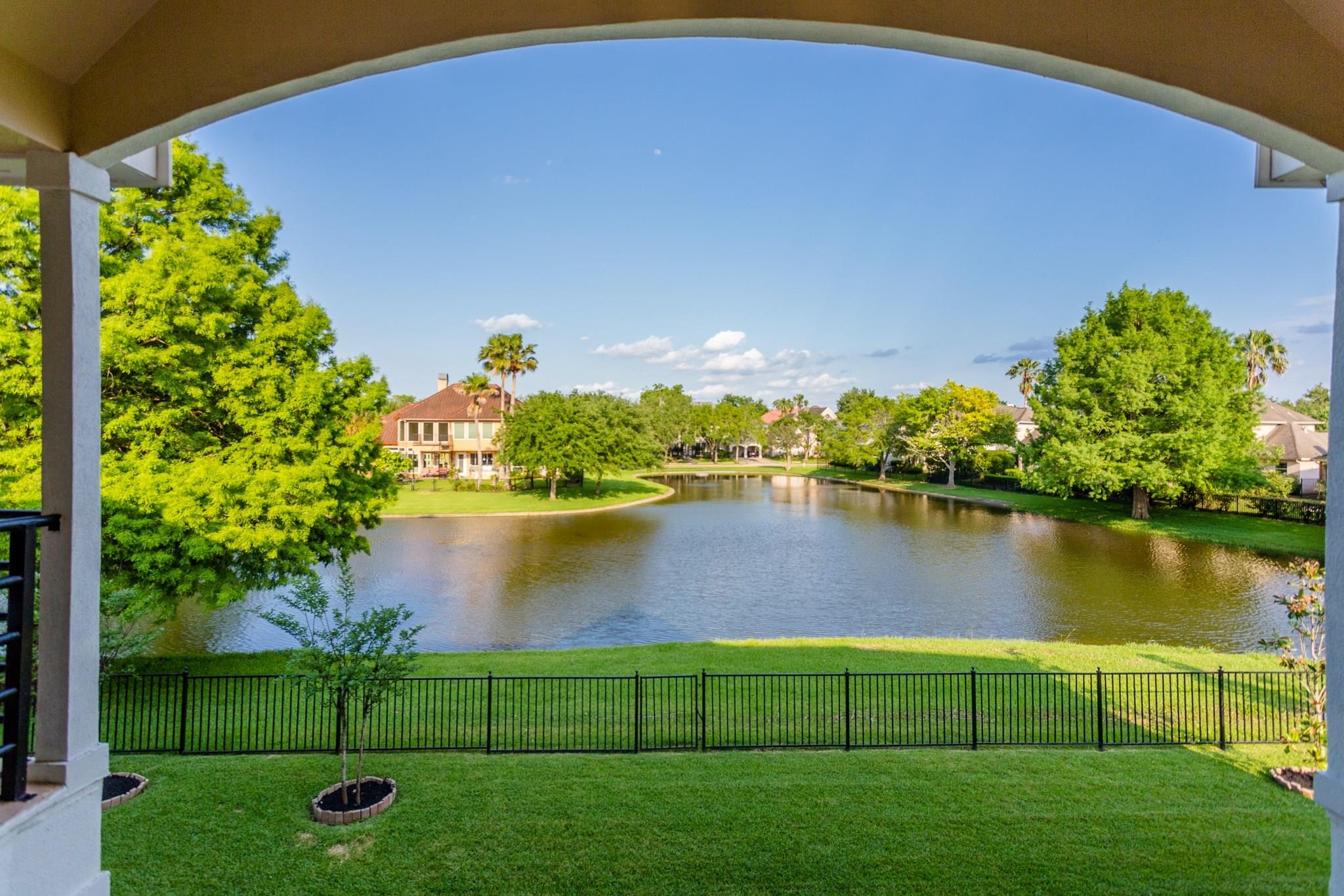 Lake Mist Ct, Sugar Land, TX 77479