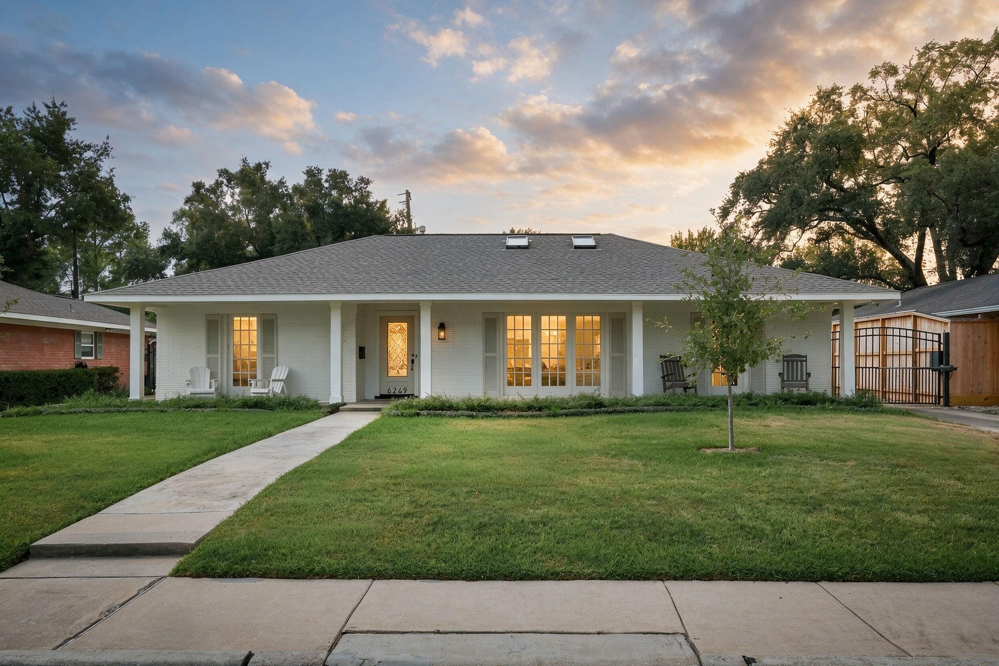 Overbrook Ln, Houston, TX 77057