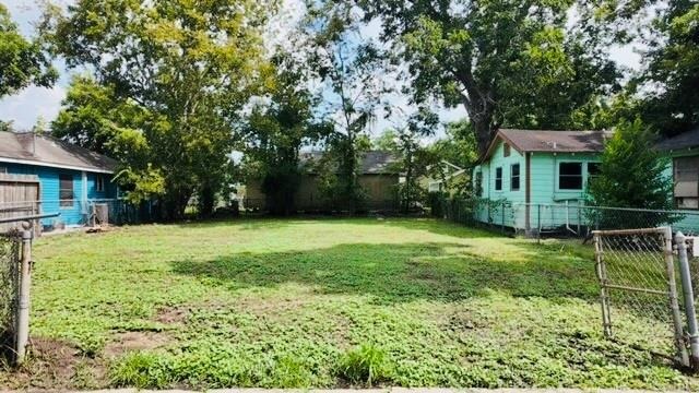 Lettie St, Richmond, TX 77469 #1