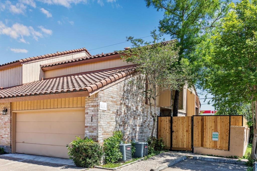 San Felipe St, Houston, TX 77057
