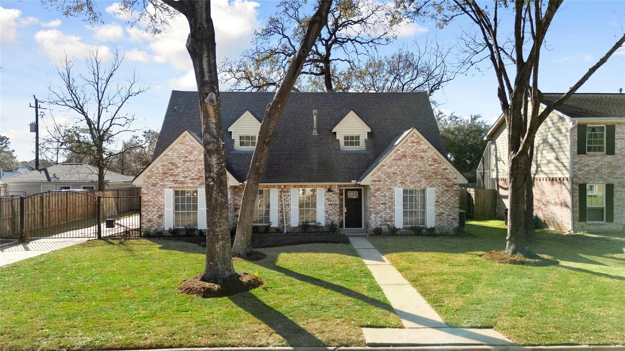 Ash Oak Dr, Houston, TX 77091