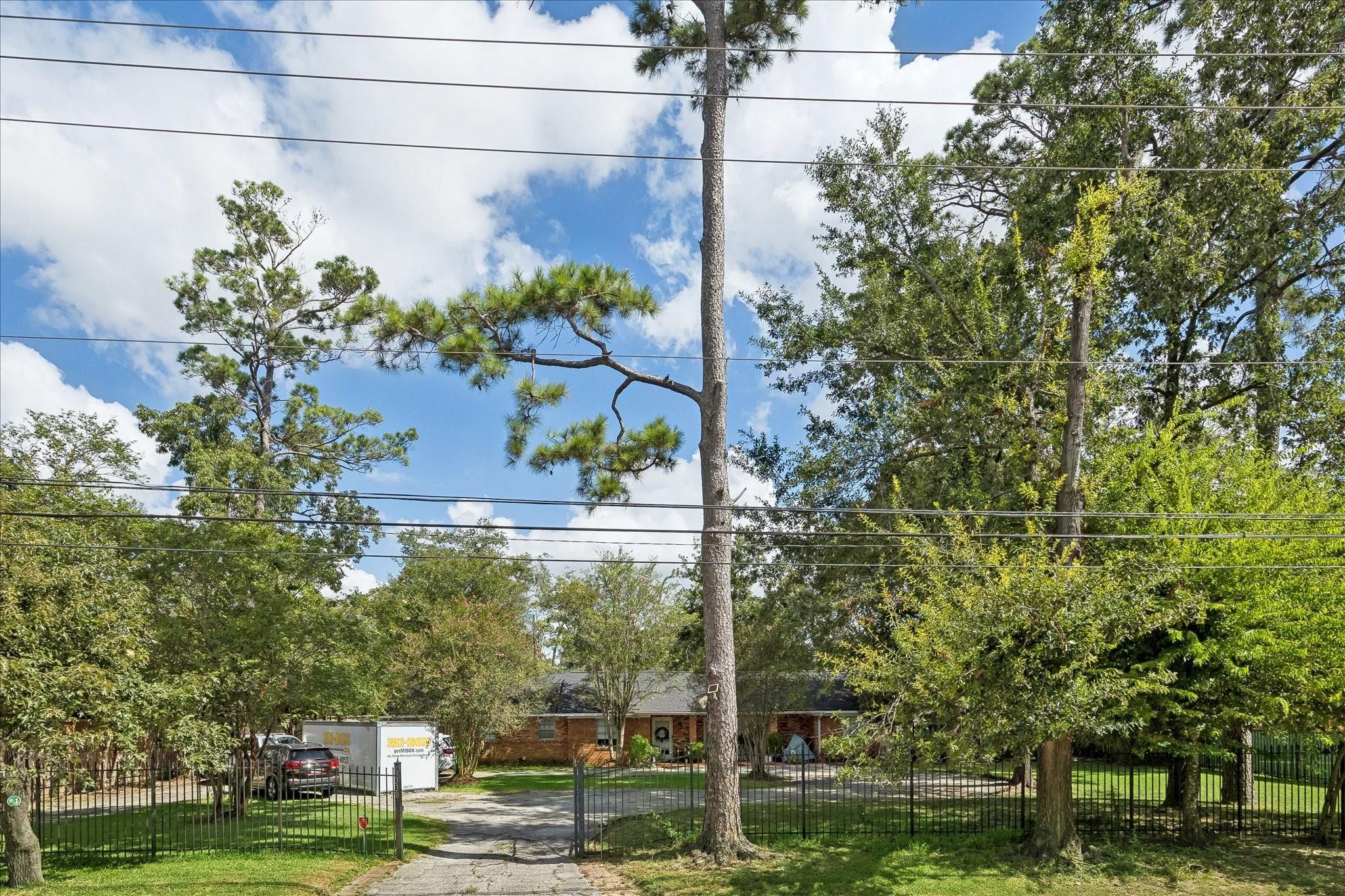 Memorial Dr, Houston, TX 77024