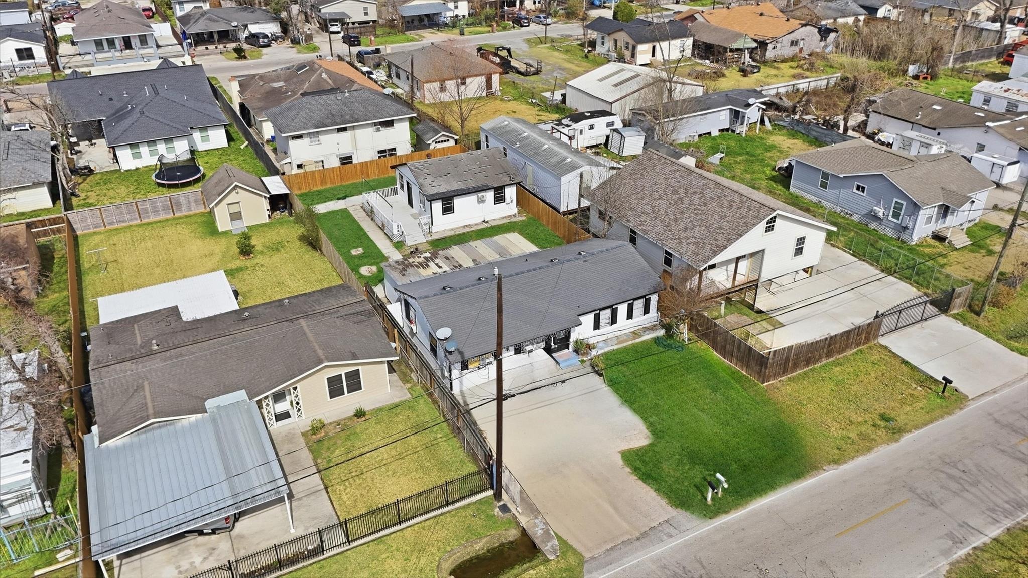 Cedar Hill Ln, Houston, TX 77093