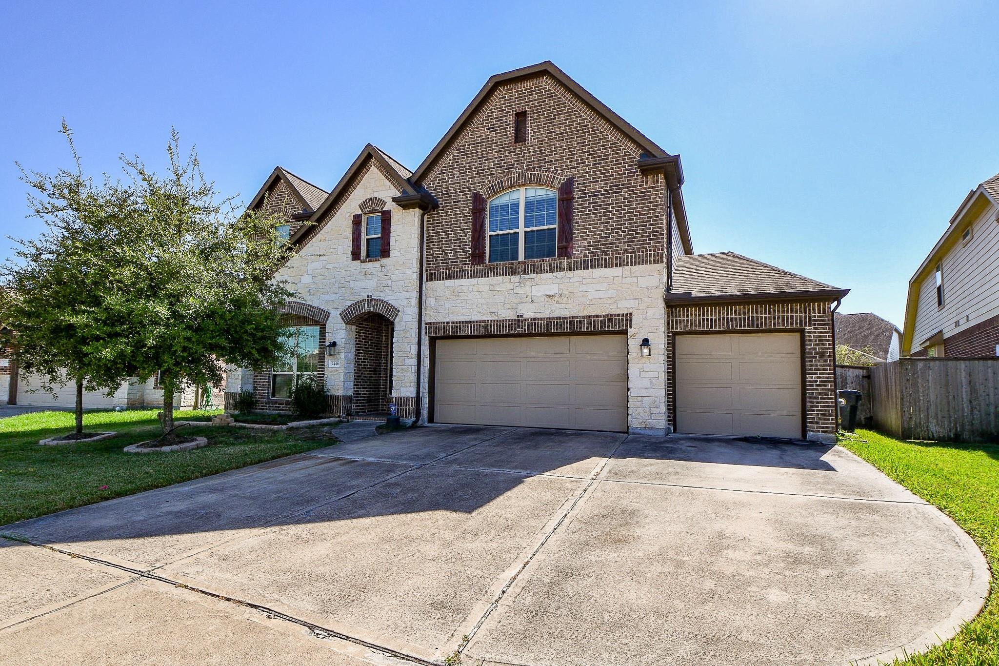 Flowering Brook Ln, Sugar Land, TX 77479