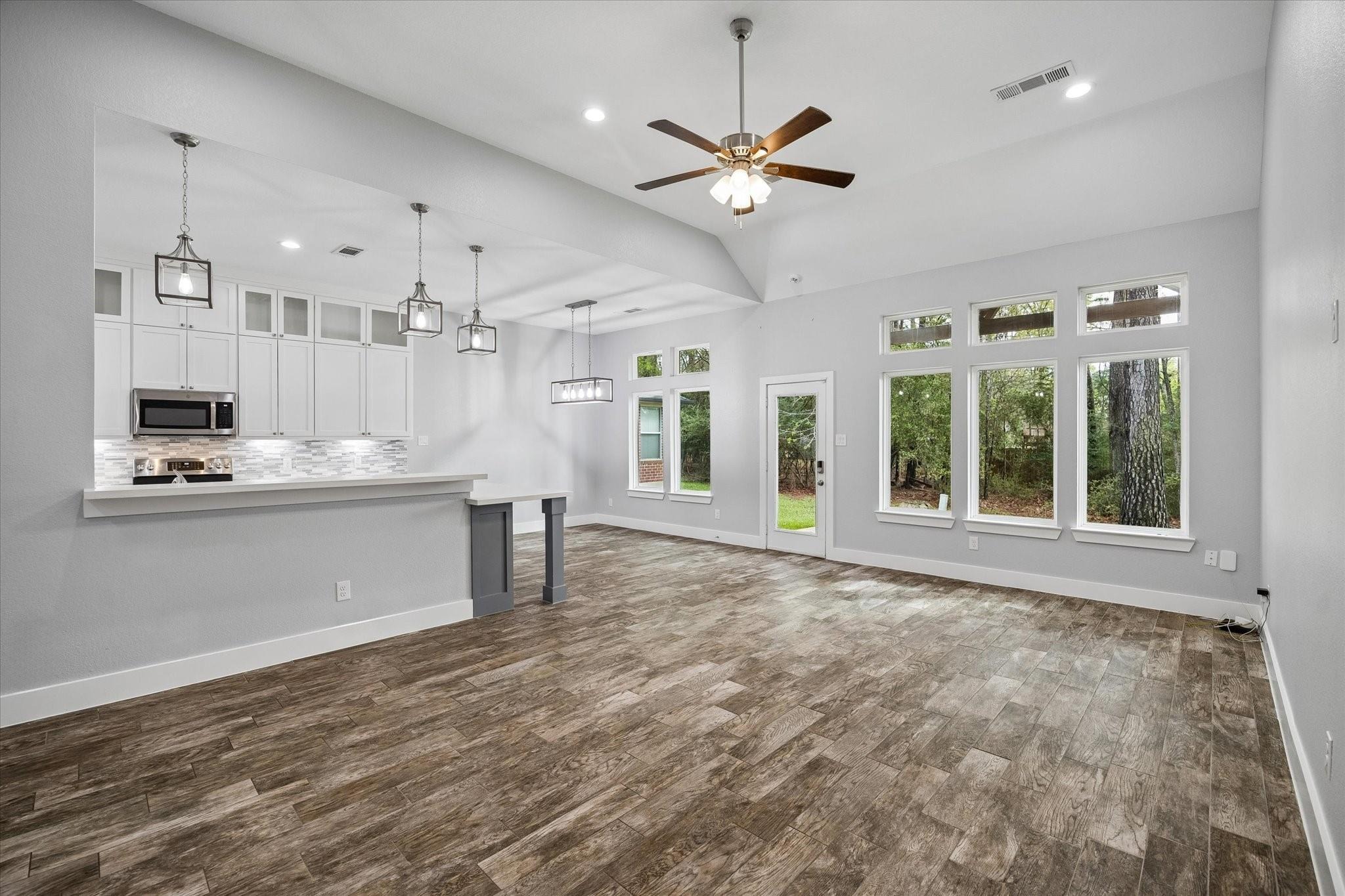 Salem Cir, Montgomery, TX 77356 #1