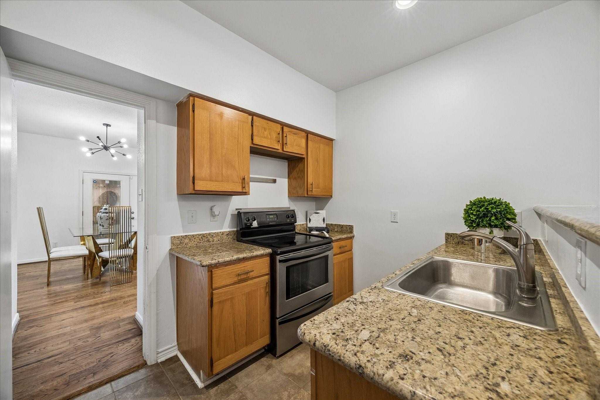 Bering Dr, Houston, TX 77057 #1