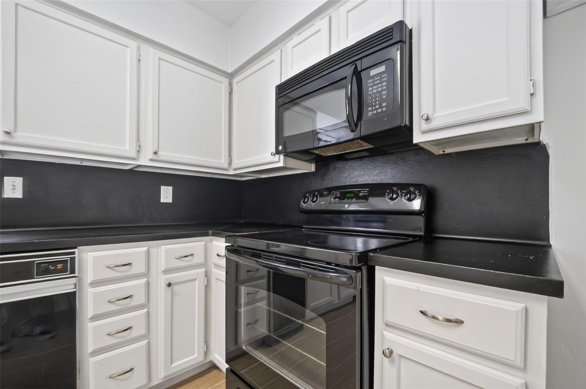 Bering Dr, Houston, TX 77057 #1