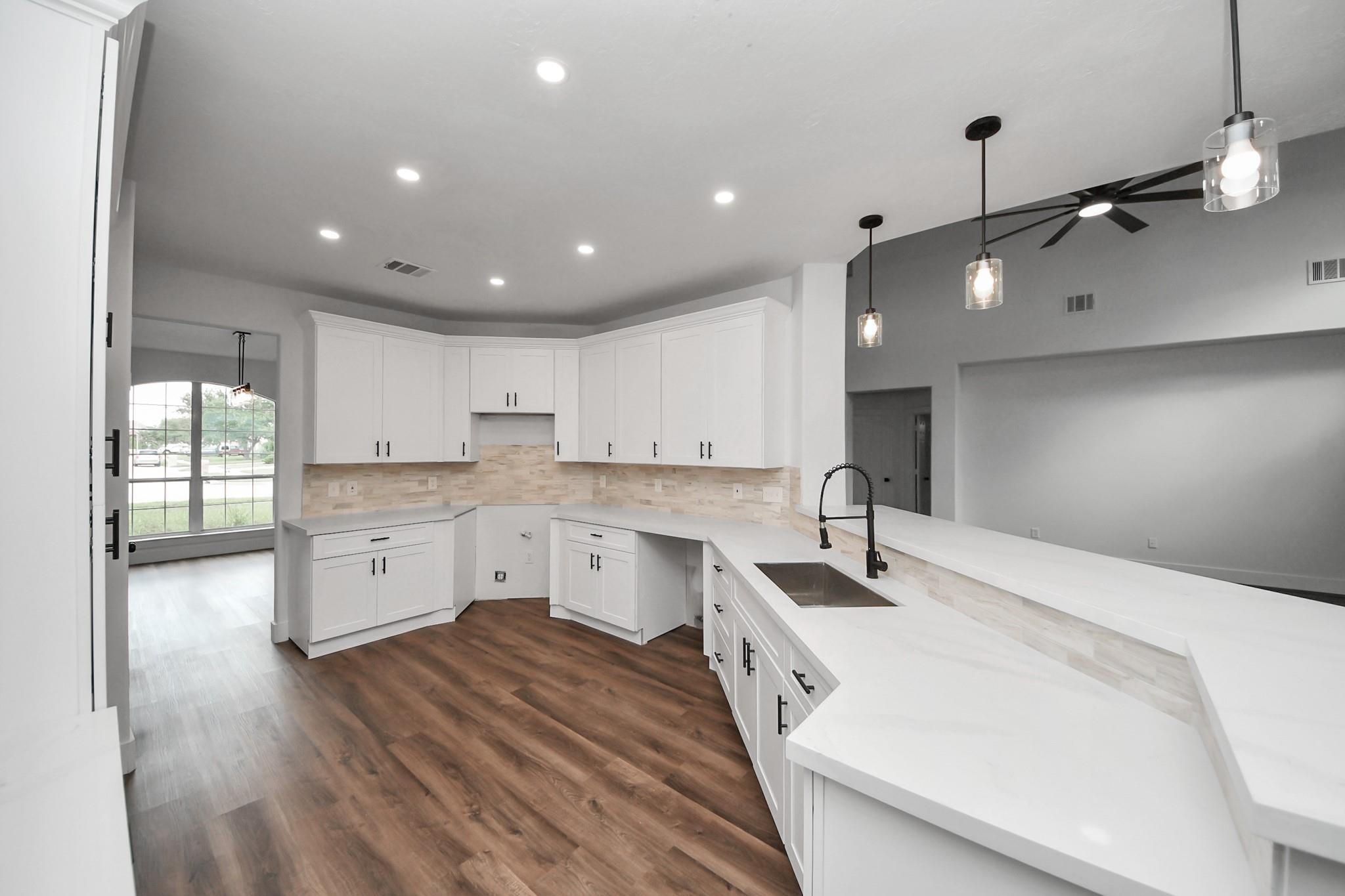 LA Fleur Ln, Spring, TX 77388 #1