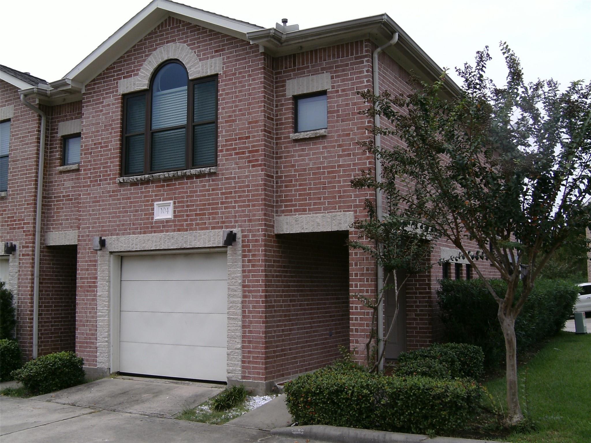 South Loop, Houston, TX 77033