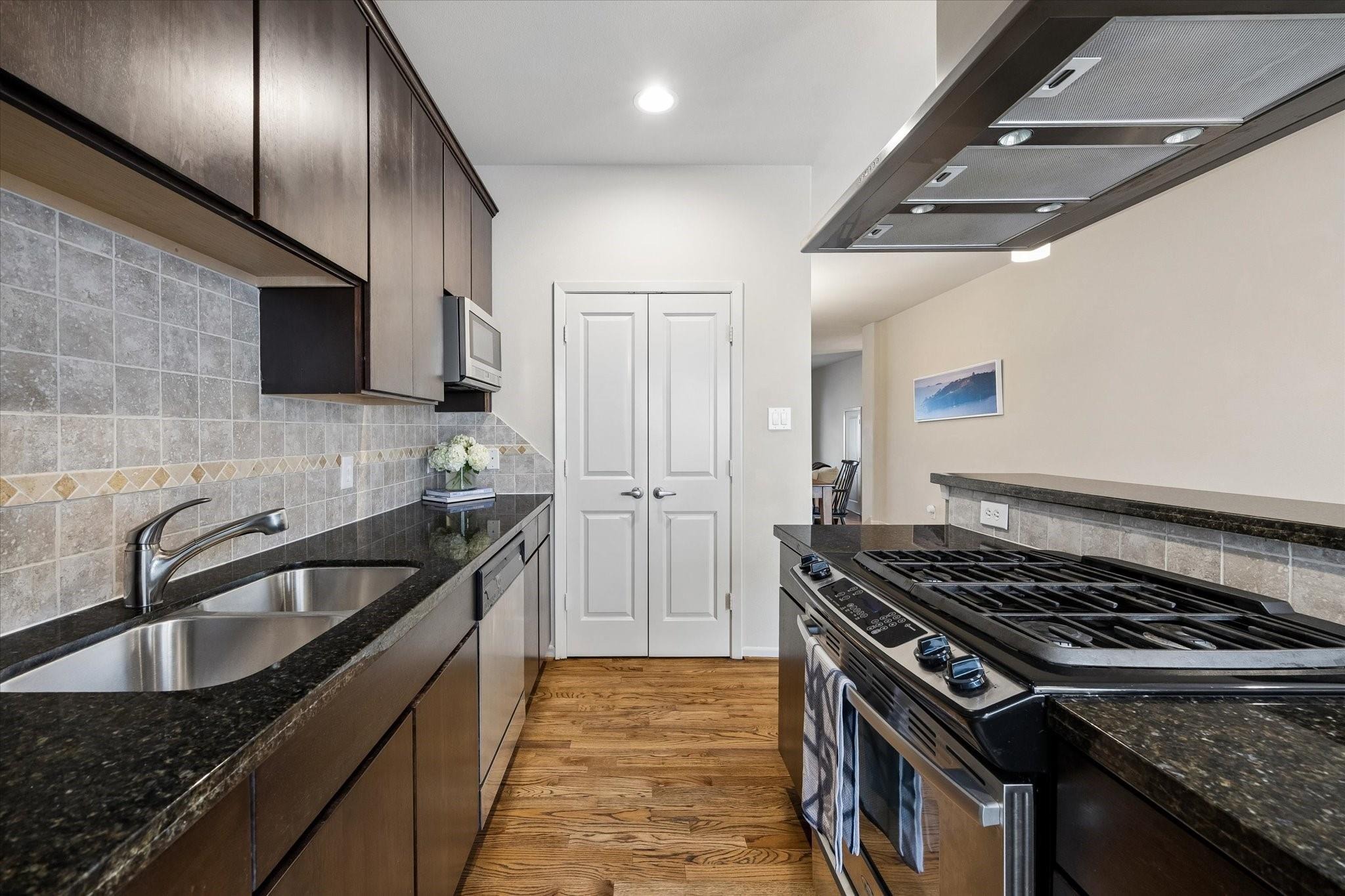 Cornish St, Houston, TX 77007 #1
