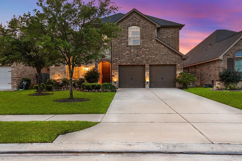 Falcon Brook Dr, Katy, TX 77494