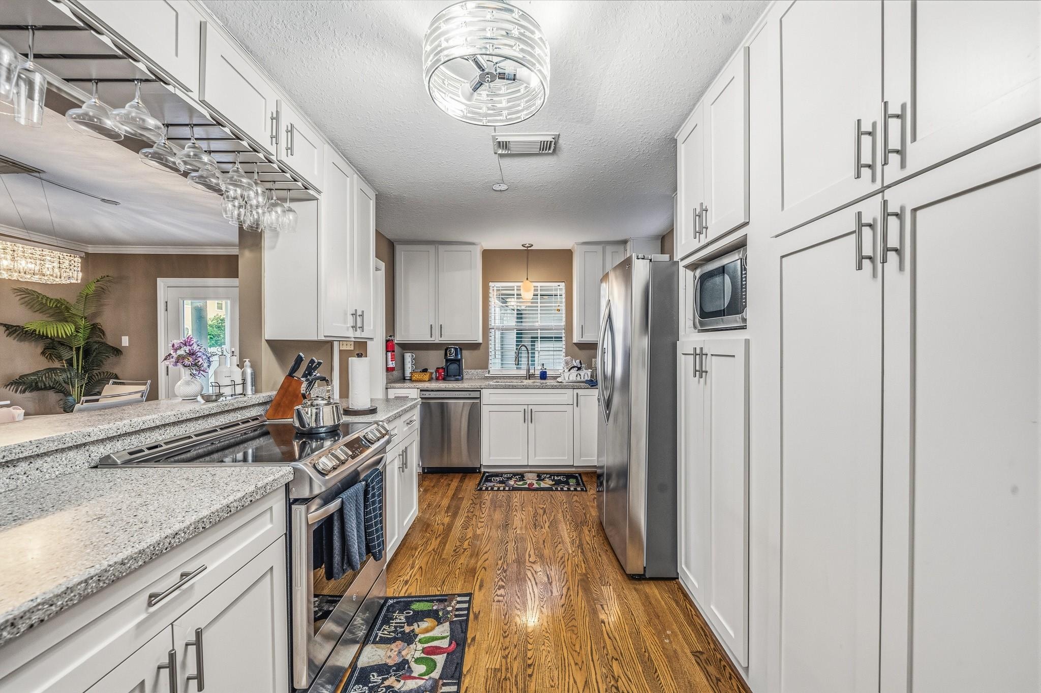 Holt St, Bellaire, TX 77401 #1