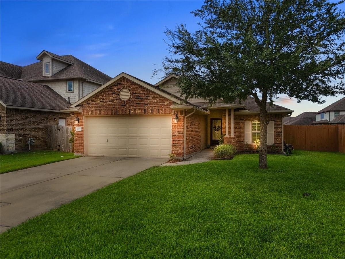 Llerena Ln, League City, TX 77573