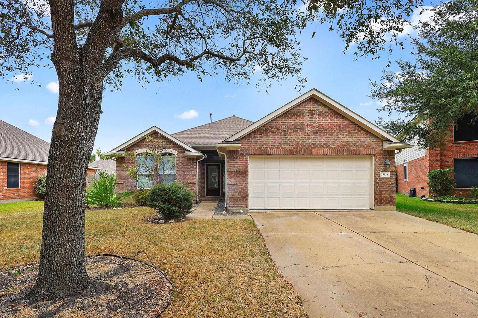 Lakefair Dr, Richmond, TX 77406
