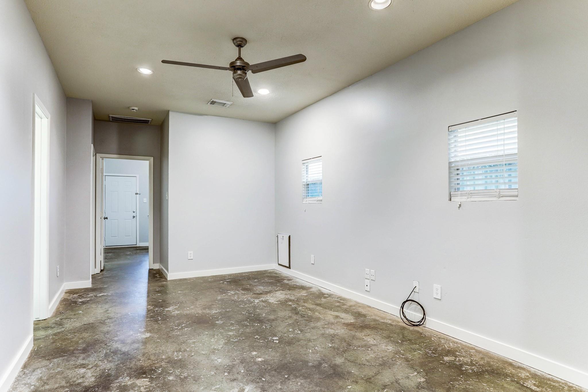 Kiam St, Houston, TX 77007 #1